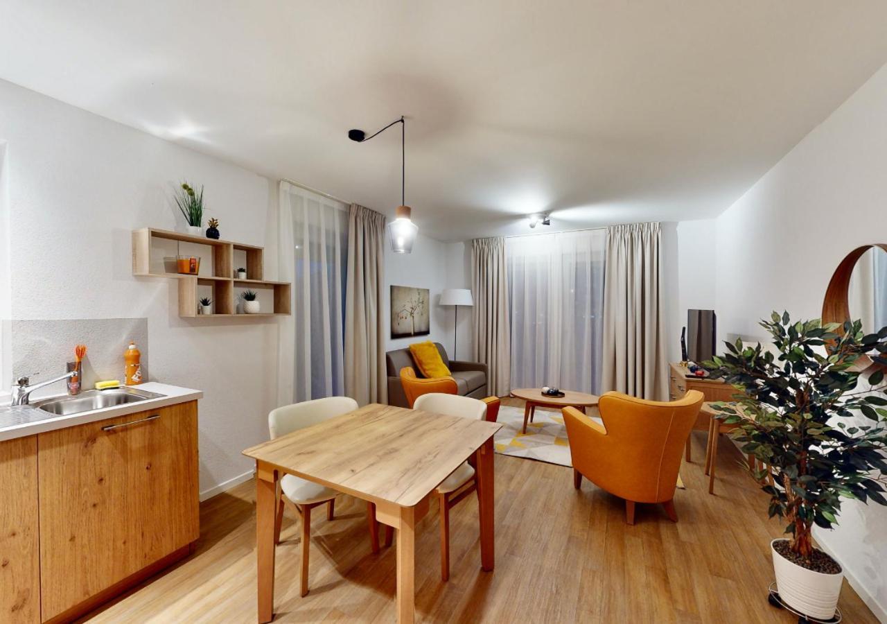 Alp Art Hotel Monthey Collombey-Muraz Экстерьер фото