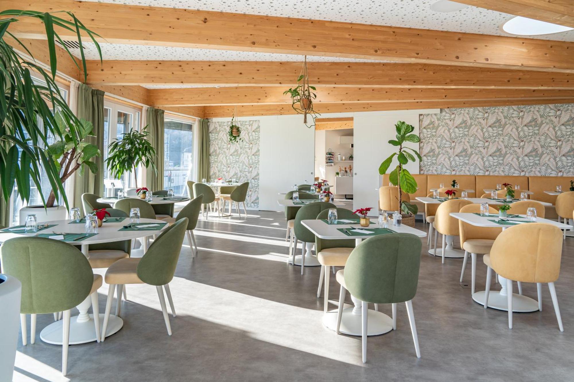 Alp Art Hotel Monthey Collombey-Muraz Экстерьер фото